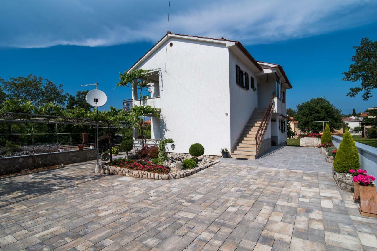 Apartments Marija & Anton Malinska Dış mekan fotoğraf