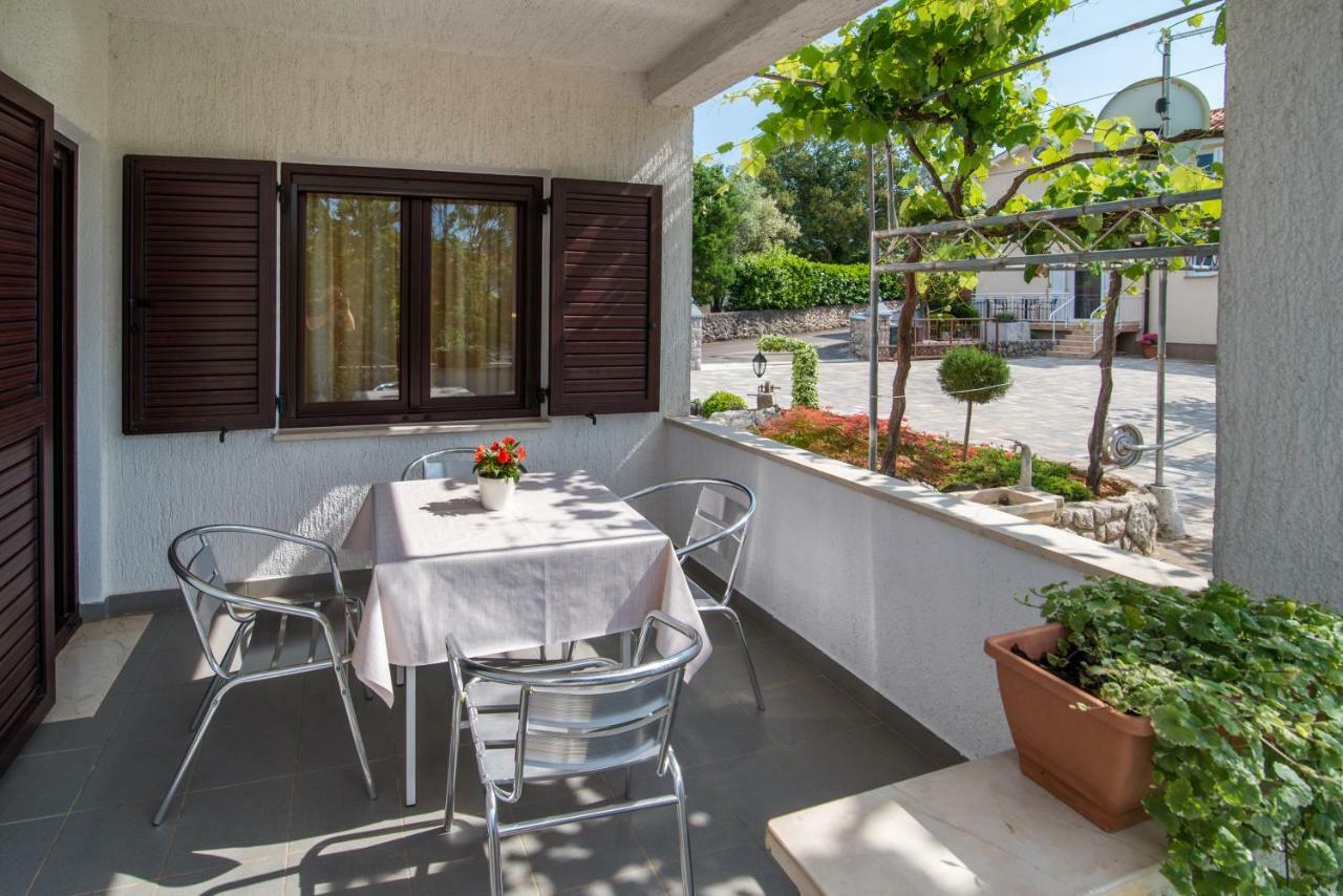 Apartments Marija & Anton Malinska Dış mekan fotoğraf