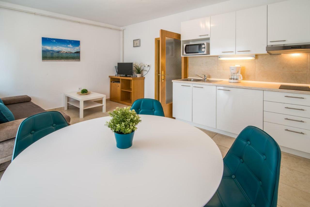 Apartments Marija & Anton Malinska Dış mekan fotoğraf
